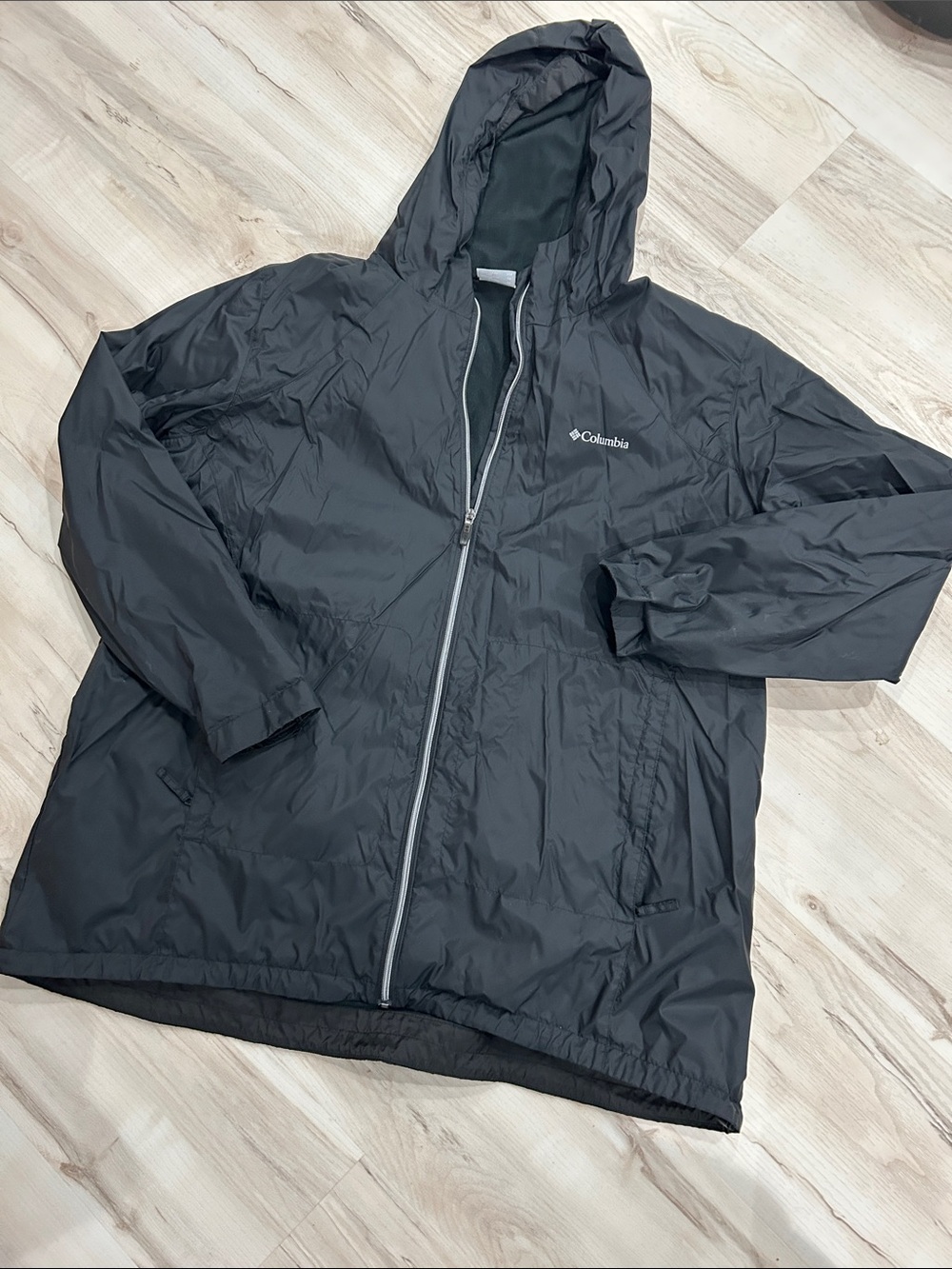 Columbia Men's Black Hooded Rain Jacket